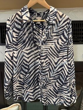 Chico's Blues & White Zebra-Print Button Front Blouse